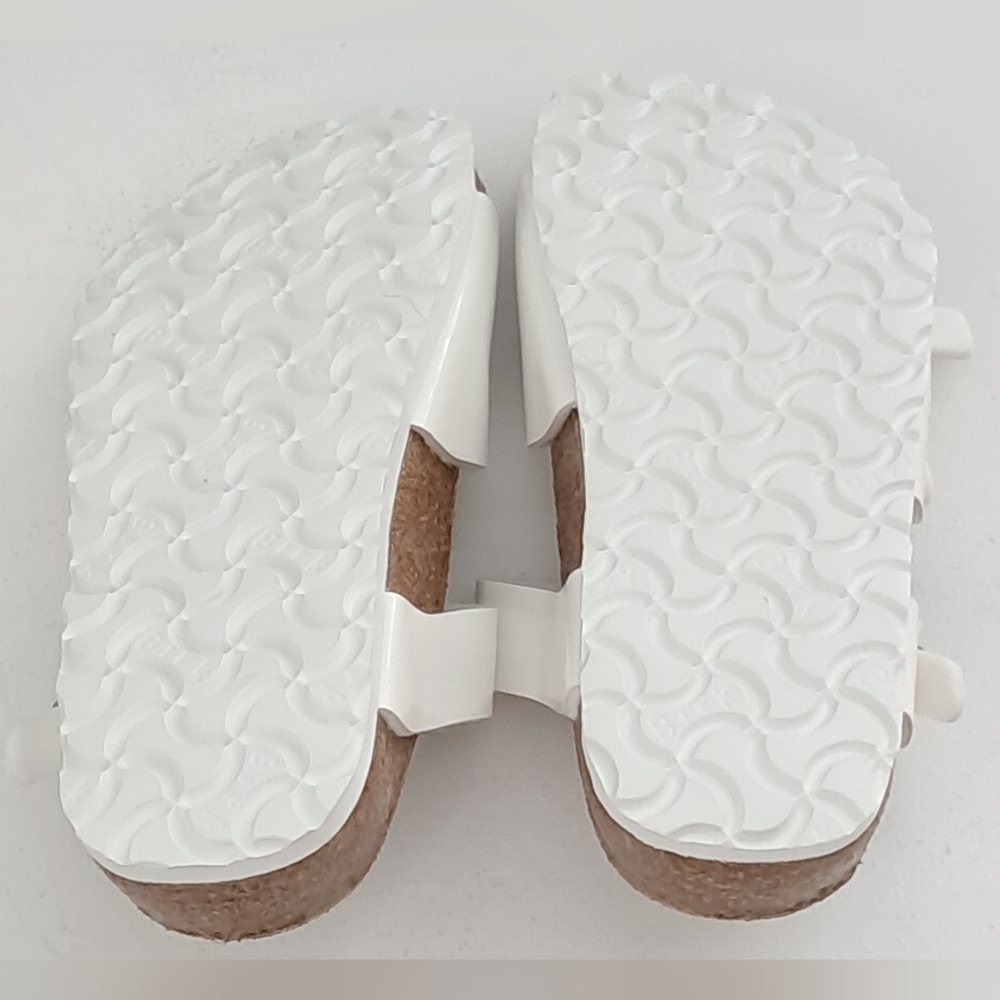 Birki's Platinum White 3 Strap Open Toe Sandal Sz 5/230 NWOB *Flawed* - Picture 9 of 11